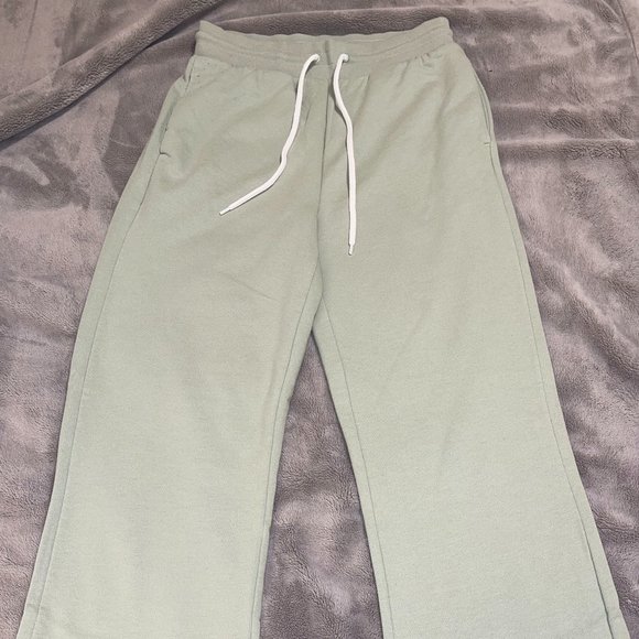 Sunday Best Betty Sweatpant Flare sweatpant - Picture 1 of 2